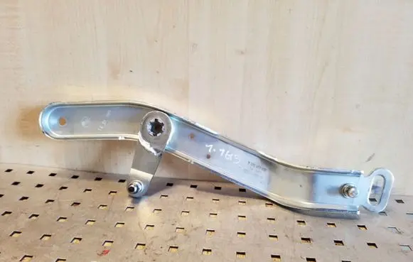 Volkswagen Phaeton Tailgate/trunk/boot hinge 3D5827583D