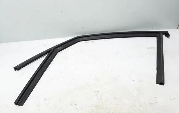 Renault Espace V (RFC) Front door rubber seal 803316891R