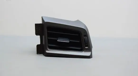 Toyota RAV 4 (XA40) Dashboard air vent grill cover trim 5567042110