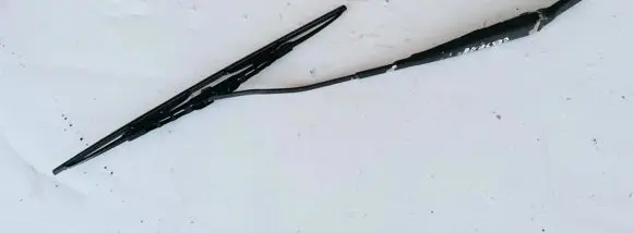 Hyundai Elantra Front wiper blade arm