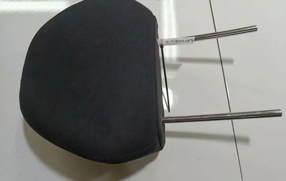 Subaru Legacy Front seat headrest 