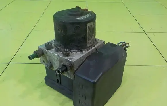 Citroen DS3 ABS Pump 9674415980