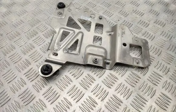 Battery bracket