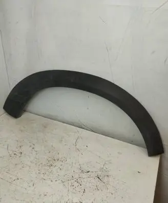 Volvo XC70 Rear arch trim 31283105