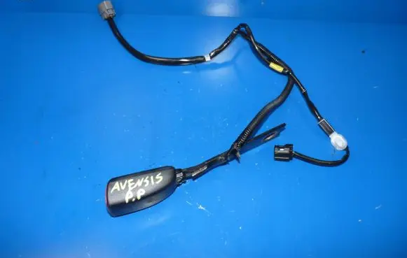 Toyota Avensis T270 Front seatbelt buckle