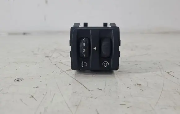 Renault Scenic II - Grand scenic II Headlight level height control switch 8200121805B