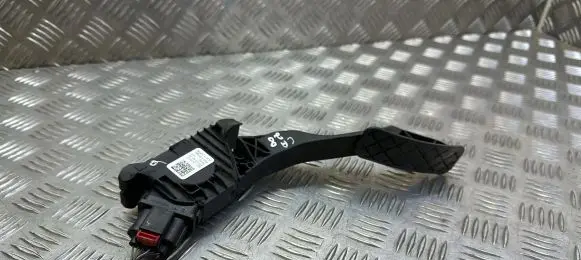 Volkswagen PASSAT B8 Accelerator throttle pedal 5Q2723503D