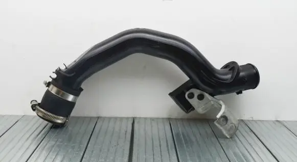 Ford Kuga II Air intake hose/pipe