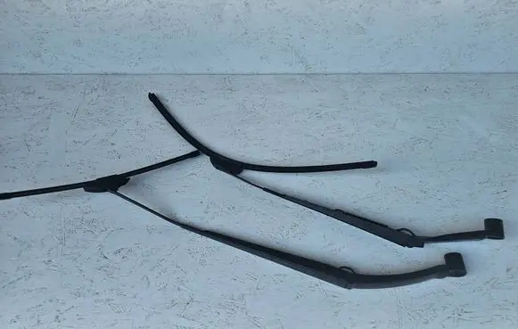 Nissan Qashqai Windshield/front glass wiper blade 8539J118652