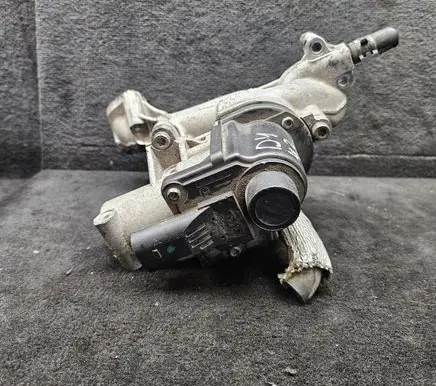 Audi A8 S8 D4 4H EGR valve 057131223J