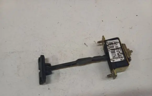 Mercedes-Benz CLS C219 Rear door check strap stopper