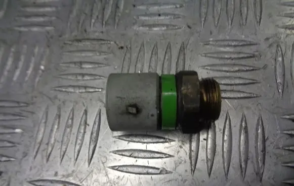 Opel Vectra B Coolant temperature sensor 90506497