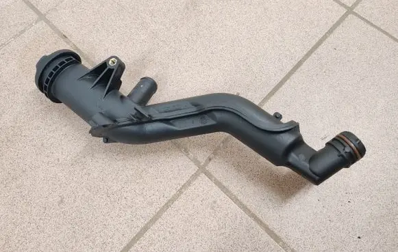 Volvo V50 Oil fill pipe 9654733980