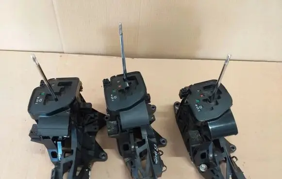 Toyota Tundra II Gear shifter/selector 