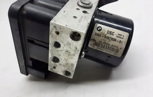 BMW 1 E81 E87 ABS Pump 6787836