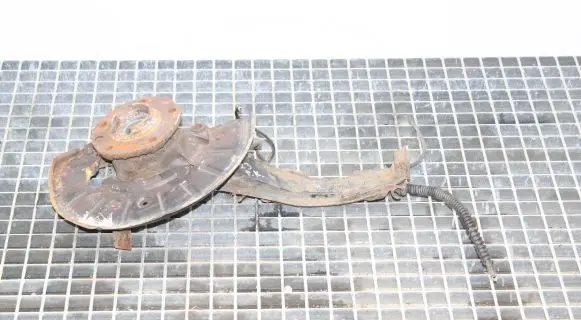 Volkswagen Touareg I Front wheel hub 7L0407257A
