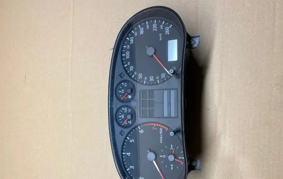 Audi A3 S3 8L Speedometer (instrument cluster) 8L0919860E 110008894002