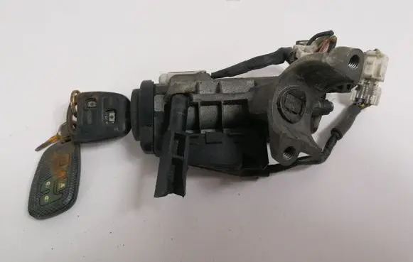 Toyota Avensis T250 Ignition lock 4502005W 8978005021