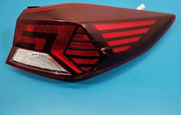 Hyundai Elantra VI Rear/tail lights 92402-F25 IMPRK1538925
