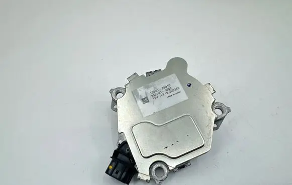 Toyota Yaris XP210 Camshaft vanos timing valve 2351000862