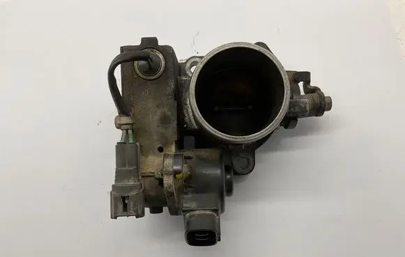 Toyota Avensis T250 Throttle valve 8967221020 4F19 4E19