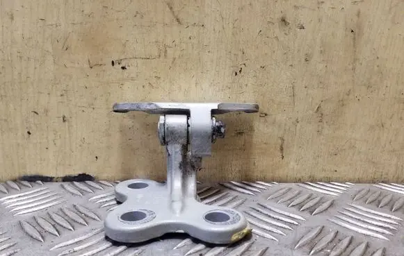 Volvo S60 Front door lower hinge 31218515