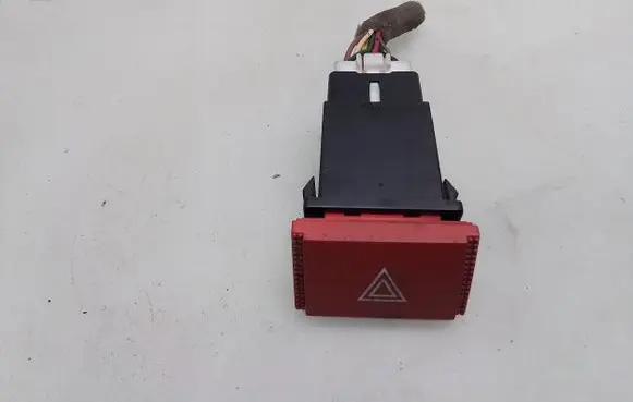 Hyundai Getz Hazard light switch