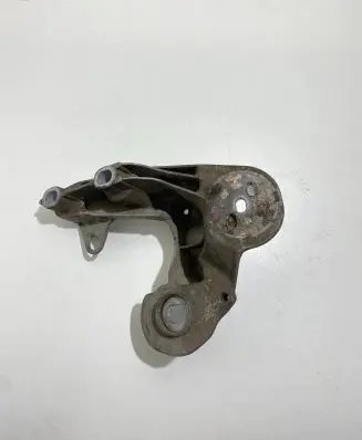 Audi A6 S6 C6 4F Engine mounting bracket 4F0199351AG