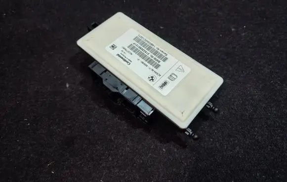 BMW 5 F10 F11 Airbag control unit/module 9330951 65779330951 65779343686