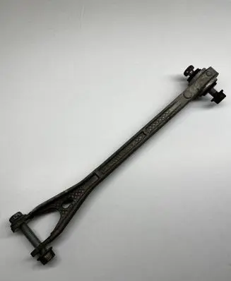 Dodge Challenger Rear control arm 68210633AA