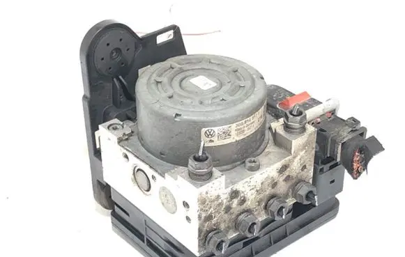 Volkswagen PASSAT B8 ABS Pump 3Q0614517F
