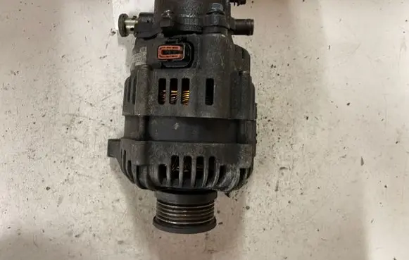 Hyundai Tucson JM Generator/alternator 3730027013 021319113