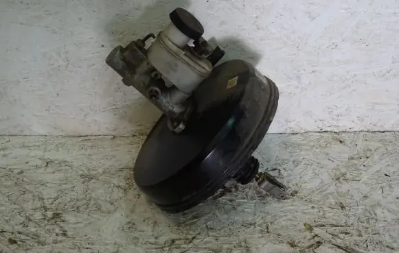 Nissan Almera N16 Brake booster 47210BM410