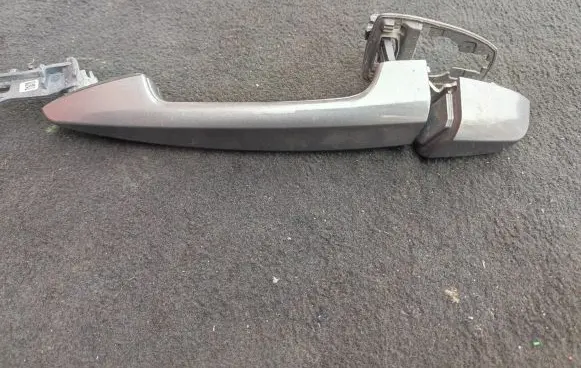 BMW X6 F16 Rear door exterior handle 7305015