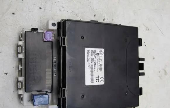 Suzuki Swift III Comfort/convenience module