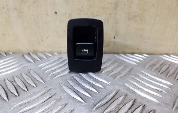 BMW X3 E83 Electric window control switch 9113773