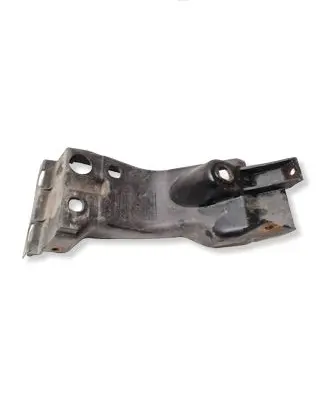 Audi A8 S8 D3 4E Fender mounting bracket 4E0853922C