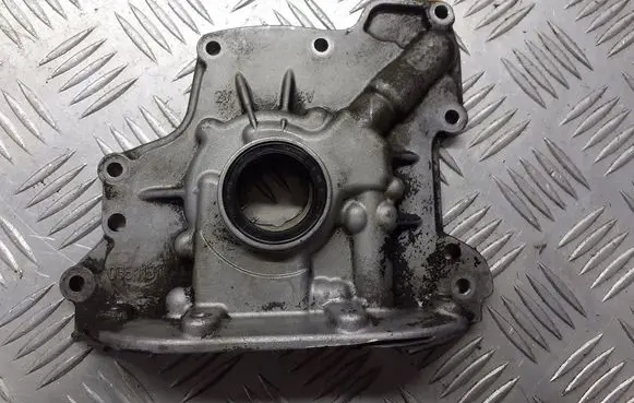 Skoda Fabia Mk1 (6Y) Oil pump chain 036115105D