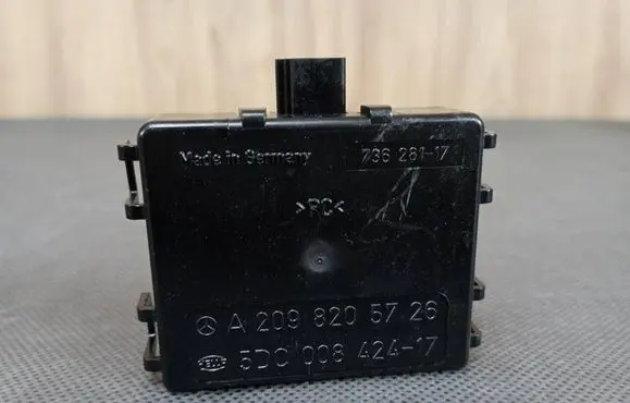 Mercedes-Benz CLK A209 C209 Rain sensor A2098205726 2098205726