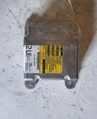Toyota Avensis T250 Airbag control unit/module 8917005190