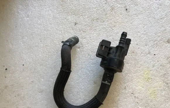 Audi Q5 SQ5 Engine mount vacuum valve 06H906517G 06H906517