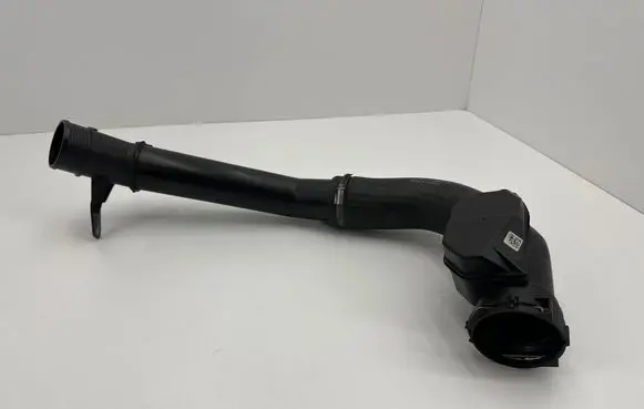 Volvo XC40 Intercooler hose/pipe 32222147 32224389