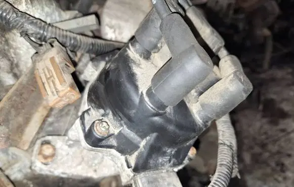 Ford Maverick High voltage ignition coil