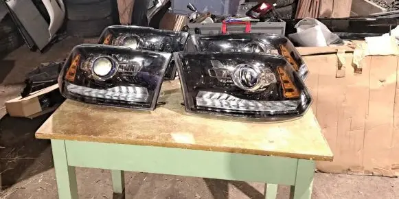 Dodge RAM Headlights/headlamps set 68324933AD 68324932AD