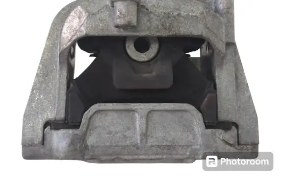 Volkswagen PASSAT B6 Engine mounting bracket 1K0199262CF 1K0199262CG