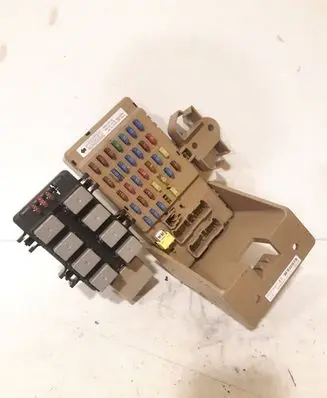 Subaru Legacy Fuse module 82201AG041