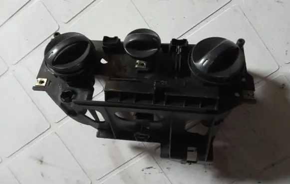 Interior fan control switch