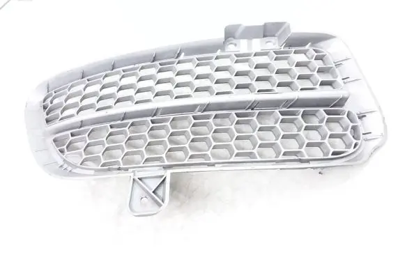 Volkswagen Touareg I Front bumper lower grill 7L6853666B