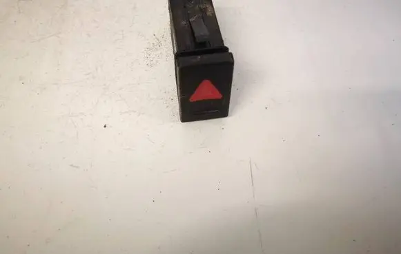Volkswagen PASSAT B5.5 Hazard light switch 3B0953235E