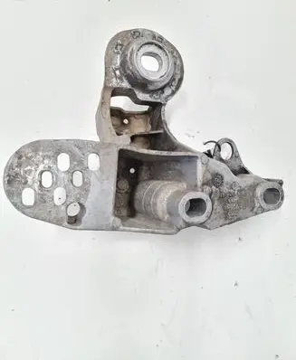 Skoda Superb B5 (3U) Engine mounting bracket 8E0199351